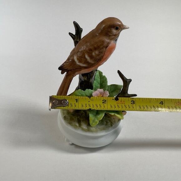 TAJ Importing Robin On Branch Bird Music Box Porcelain Japan/San Francisco VTG - Picture 6 of 16